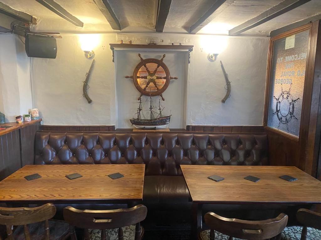 ホテル The Old Royal George Ainderby Steeple エクステリア 写真